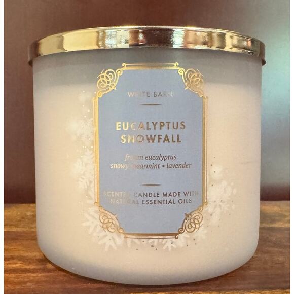 NEW Bath & Body Works White Barn Eucalyptus Candle - Picture 2 of 7